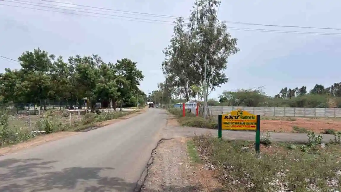 Premium villa plot for sale in Maraimalainagar